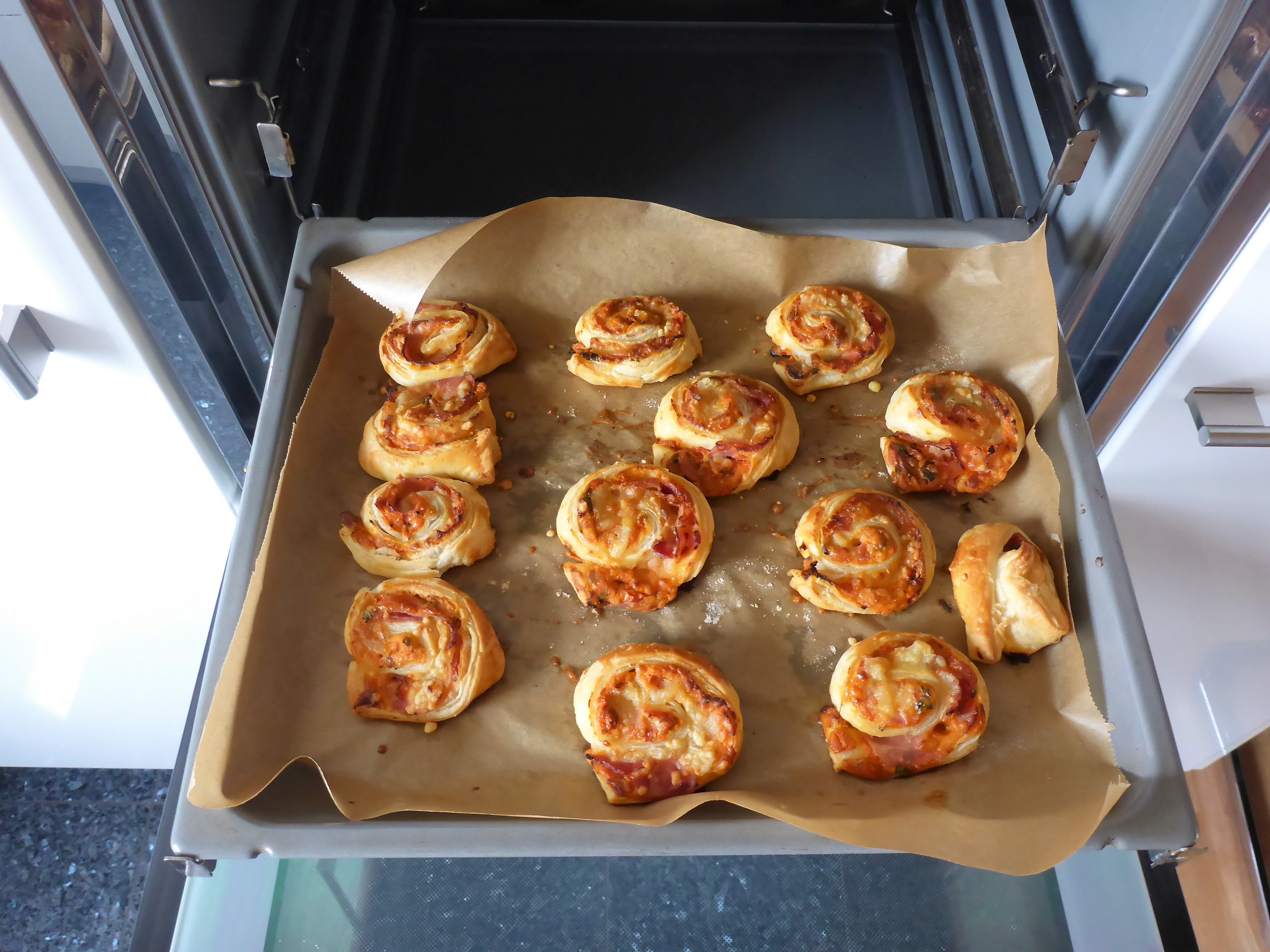 Easy Pizza Rolls Recipe Ester kocht