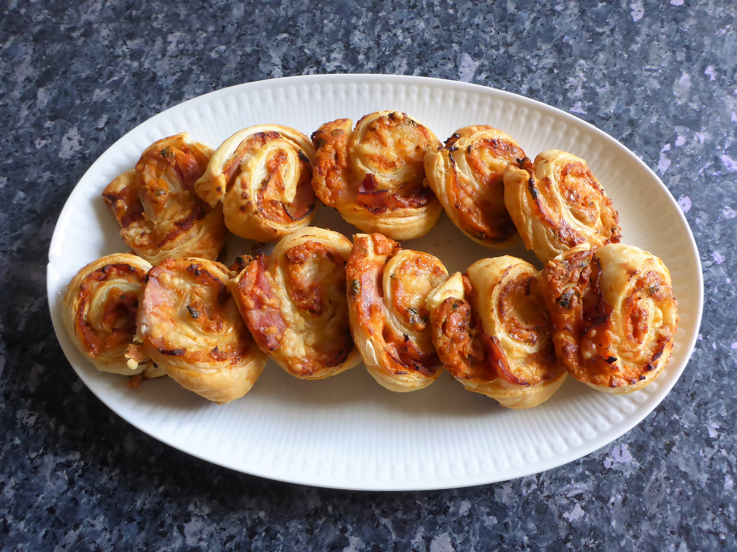 Easy Pizza Rolls Recipe Ester kocht