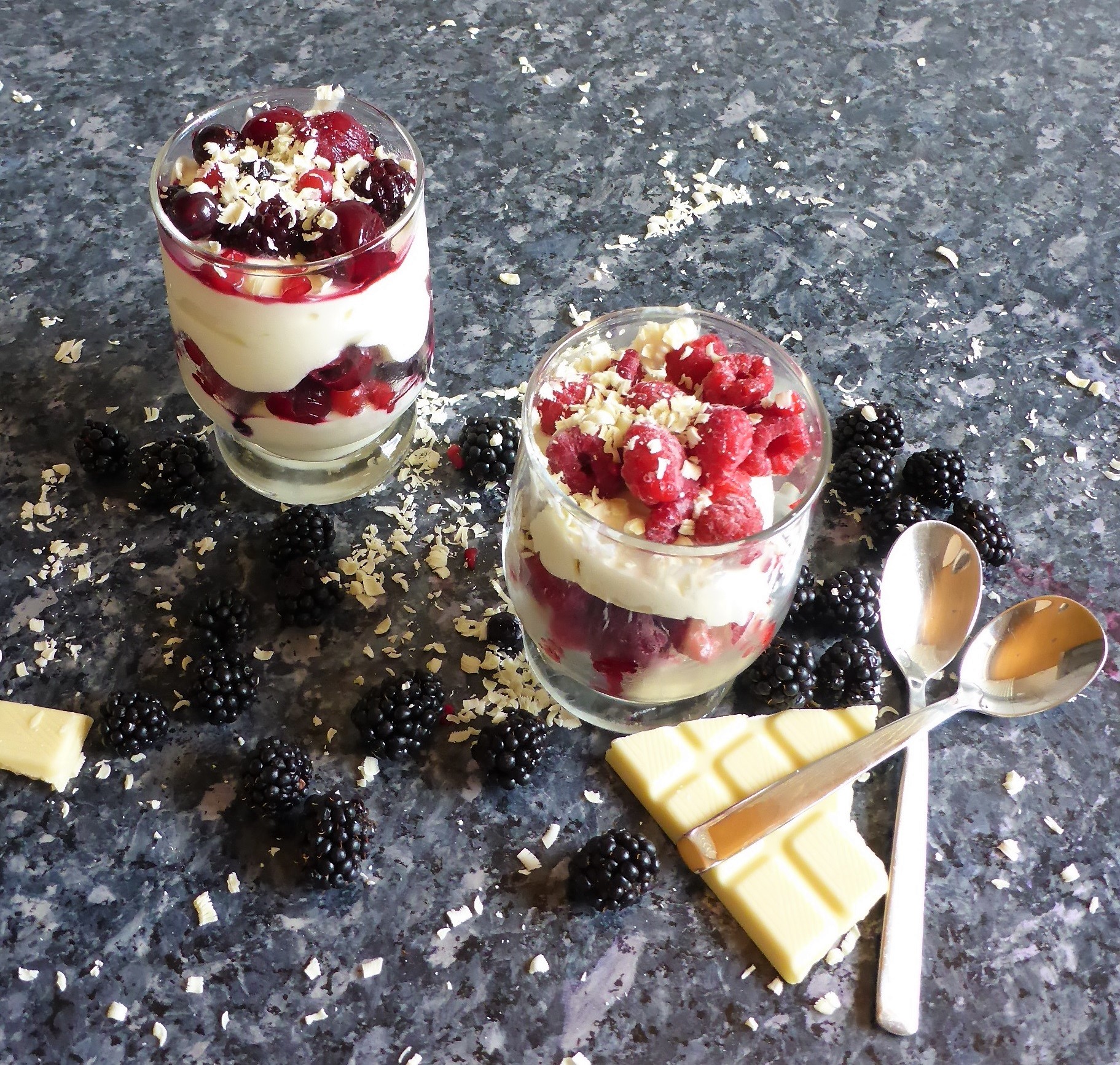 Mixed Berries and Mascarpone Cream Recipe Ester kocht