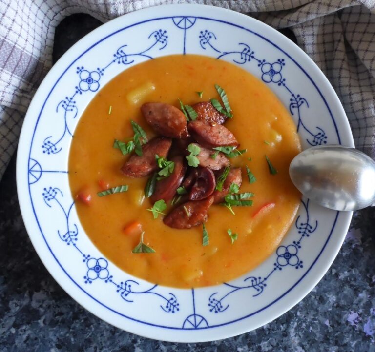 German Potato Soup Ester kocht