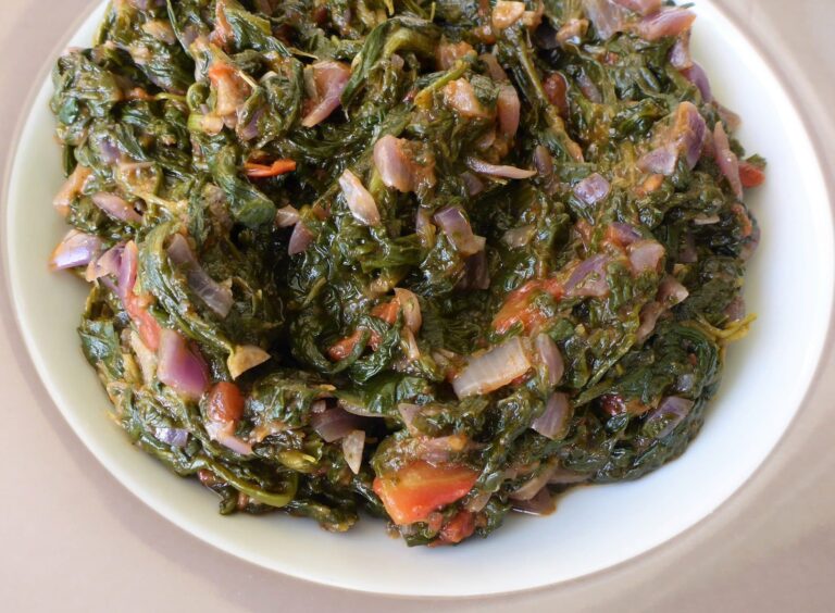 Namibisches Spinat Ragout (Ombidi)