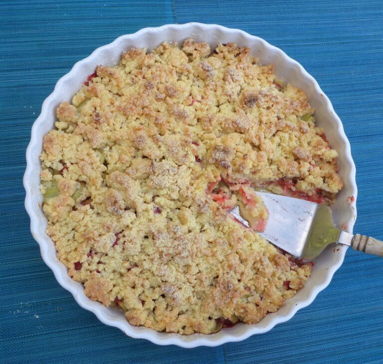 Vegan Strawberry Rhubarb Crisp