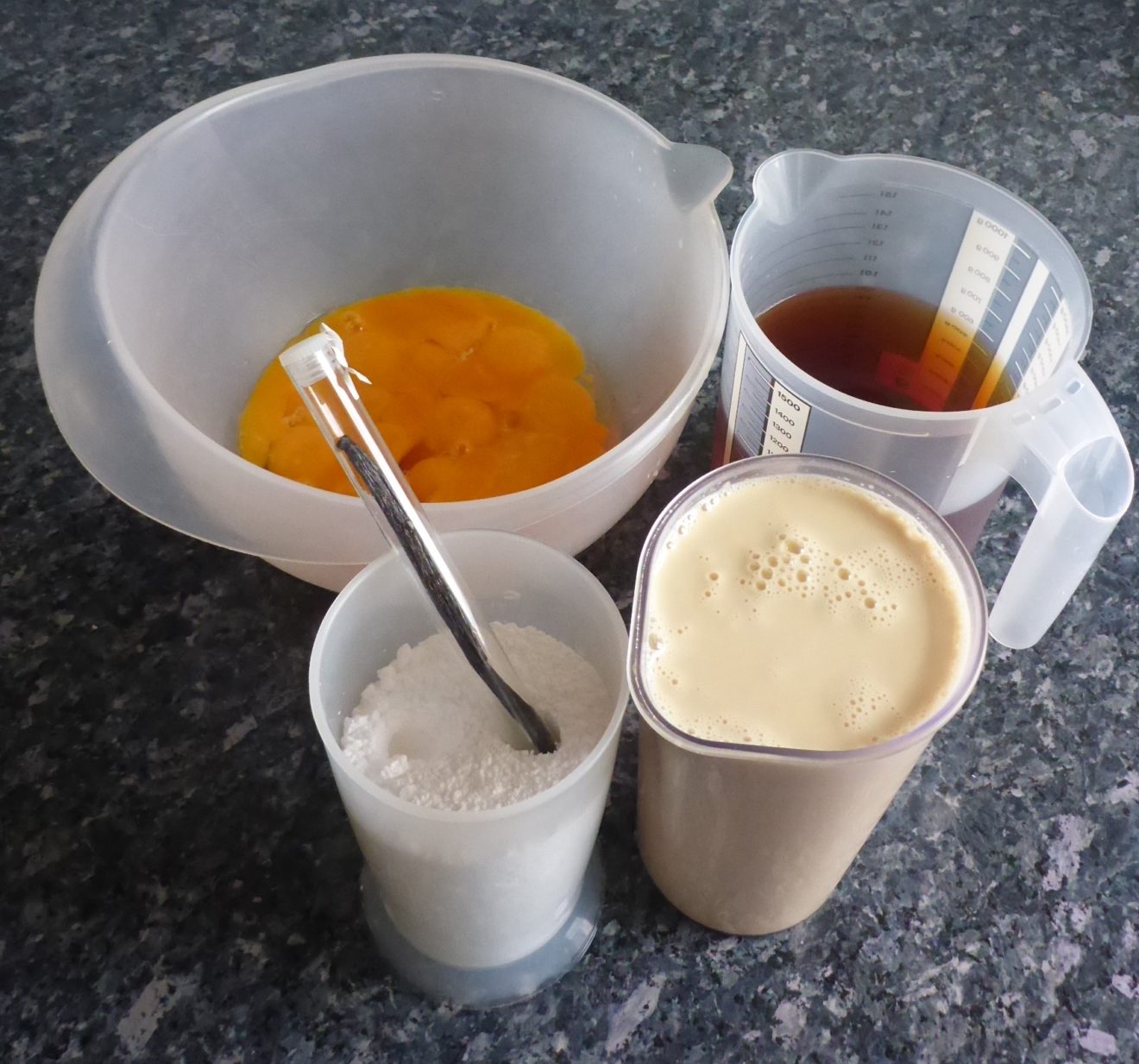 Best German egg liqueur (Eierlikör) Ester kocht