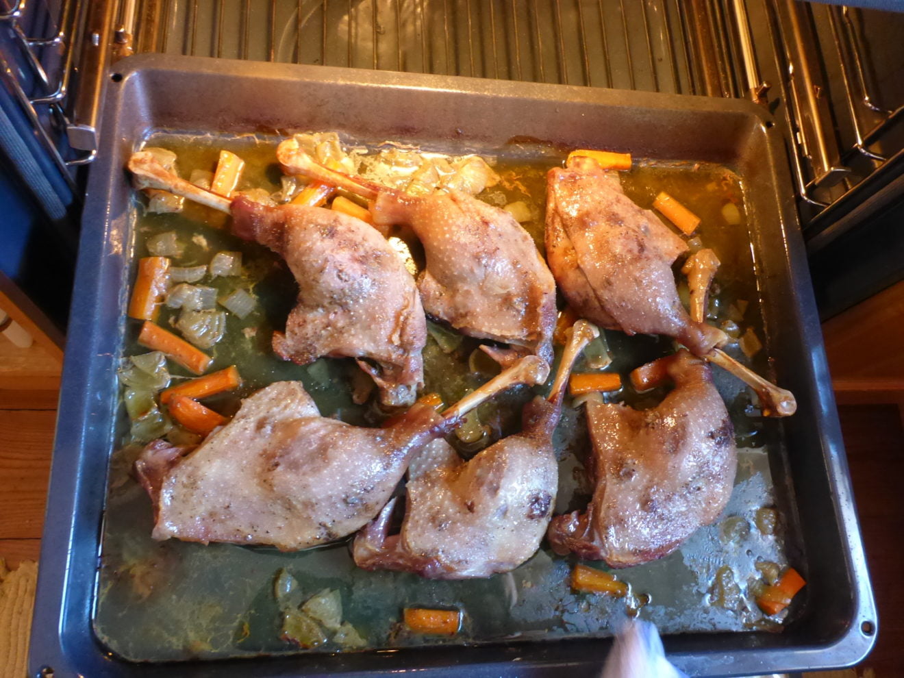 German Roasted Goose Leg And Gravy Recipe Ester kocht