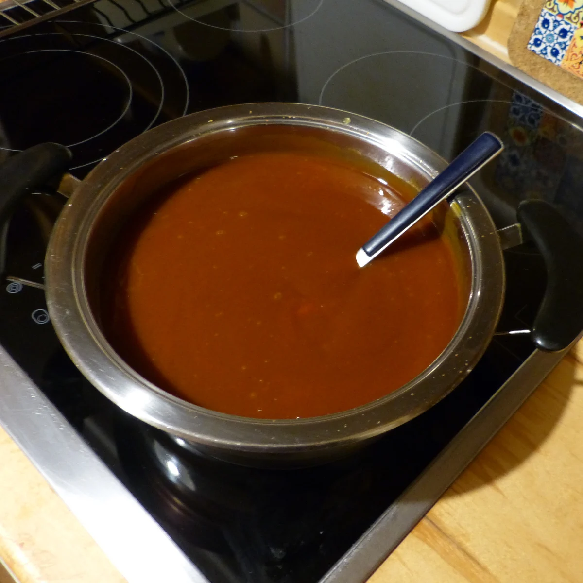 Einfache Schaschliksoße aus Curry Gewürzketchup.