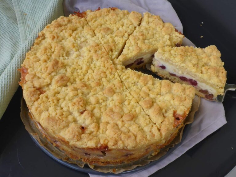 German gooseberry cake with vanilla cream and crumble
