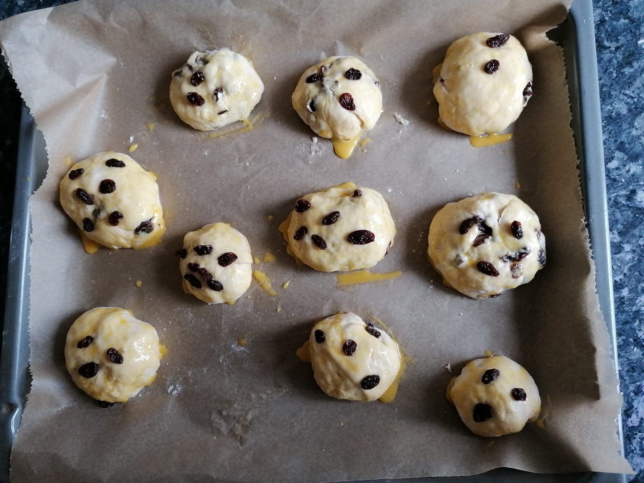 Raisin Buns WITHOUT Yeast Ester kocht