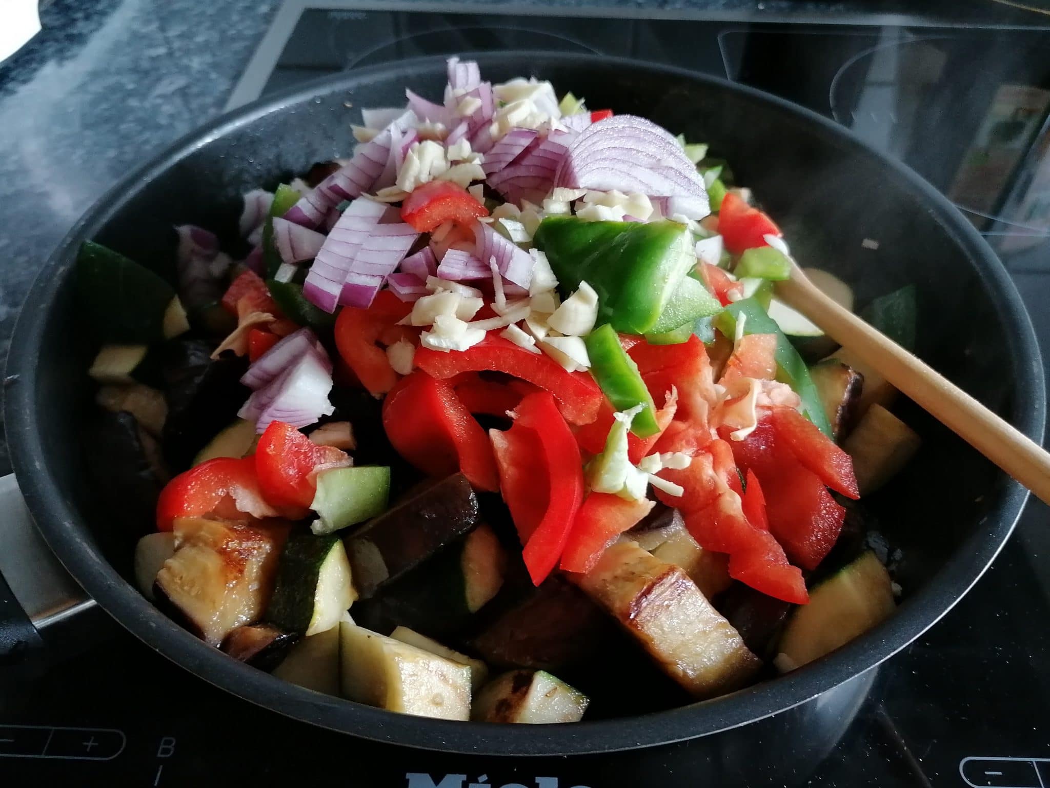 Orientalische Gemüsepfanne (Vegan) - Ester kocht
