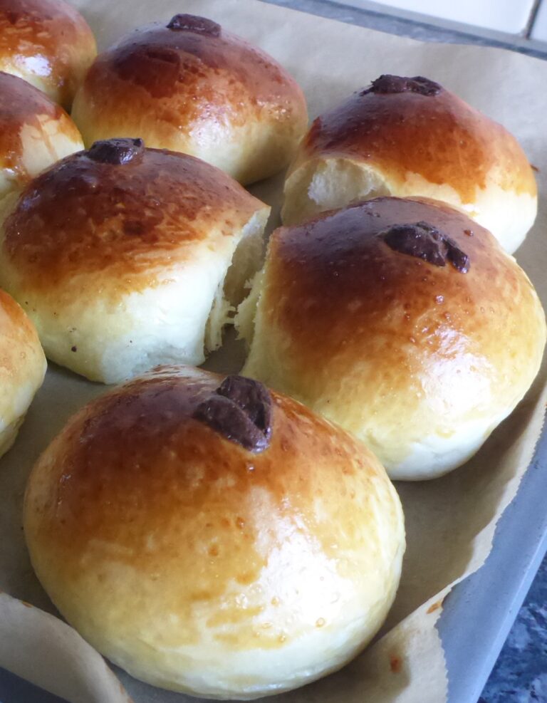 Gooey Chocolate Buns