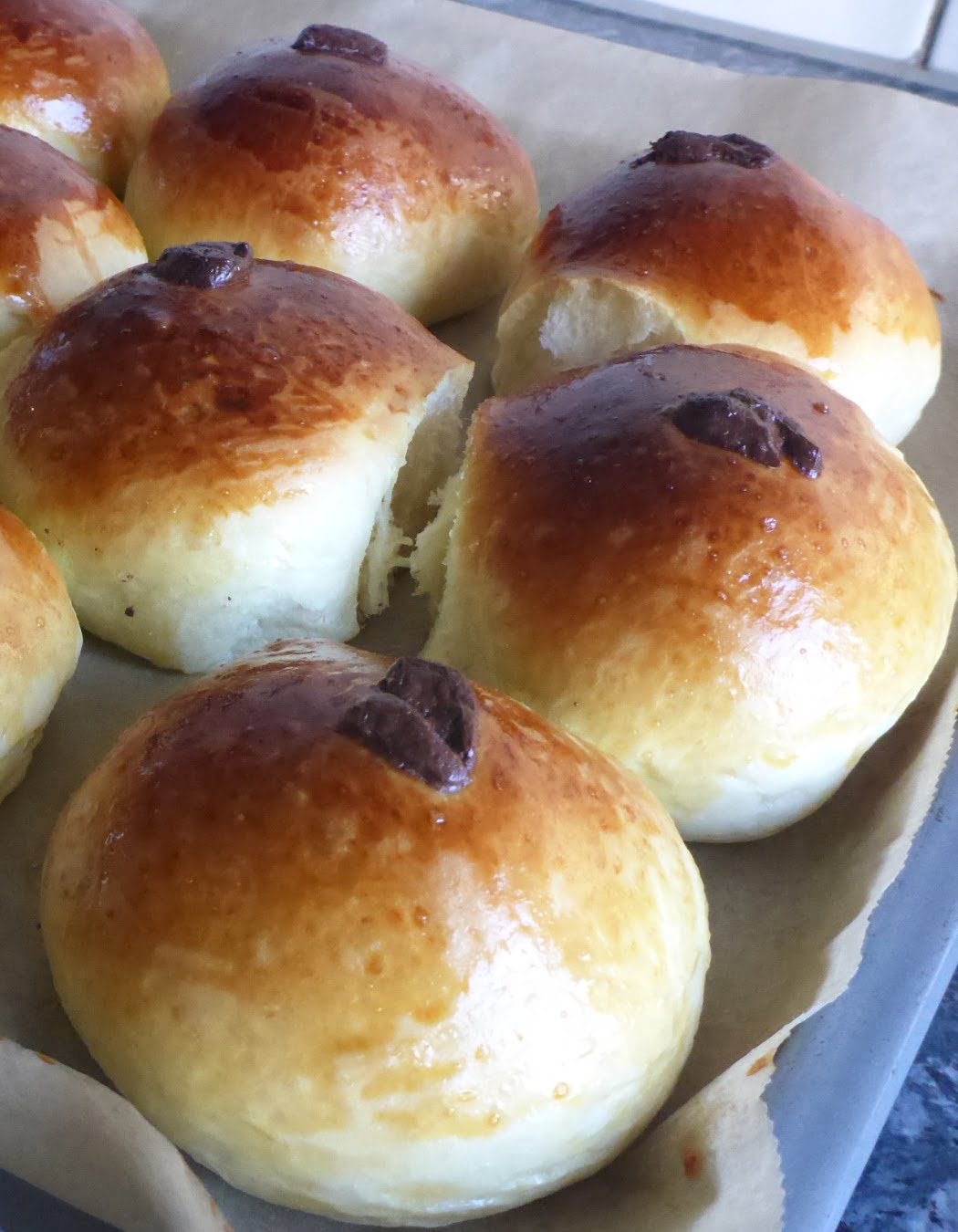 Gooey Chocolate Buns Ester kocht