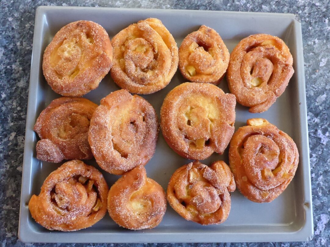Apfelkrapfen mit Hefe - Ester kocht Apfelkrapfen mit Hefe - Ester kocht
