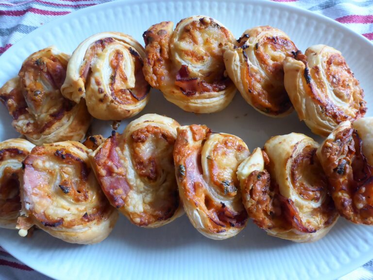 Pizzaschnecken mit Blätterteig