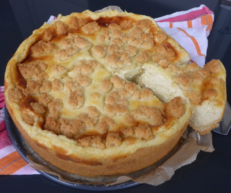 German Crumble Cheesecake
