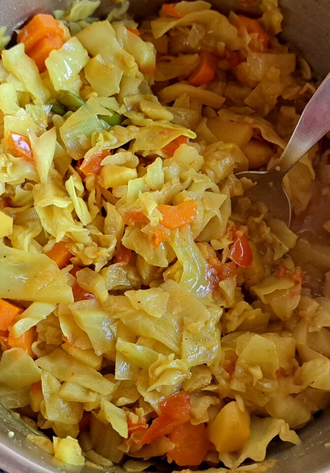 Äthiopischer Kohleintopf Vegan (Tikel Gomen) - Ester kocht