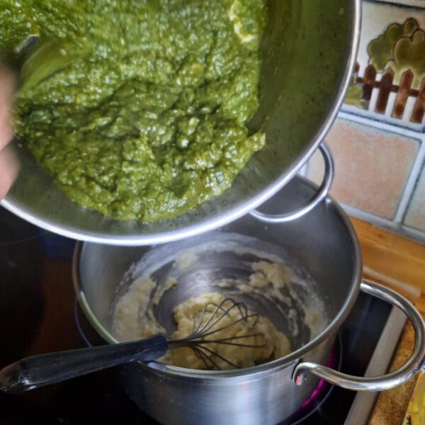 German Savoy Cabbage Puree (Wirsing) Ester kocht