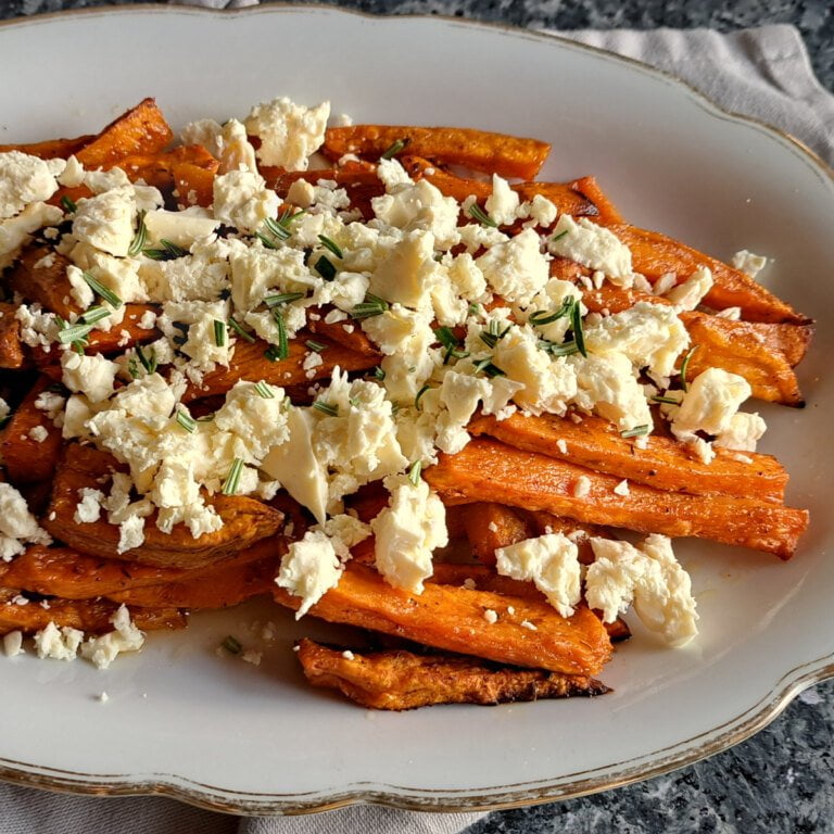 Einfacher Süßkartoffelsalat mit Feta