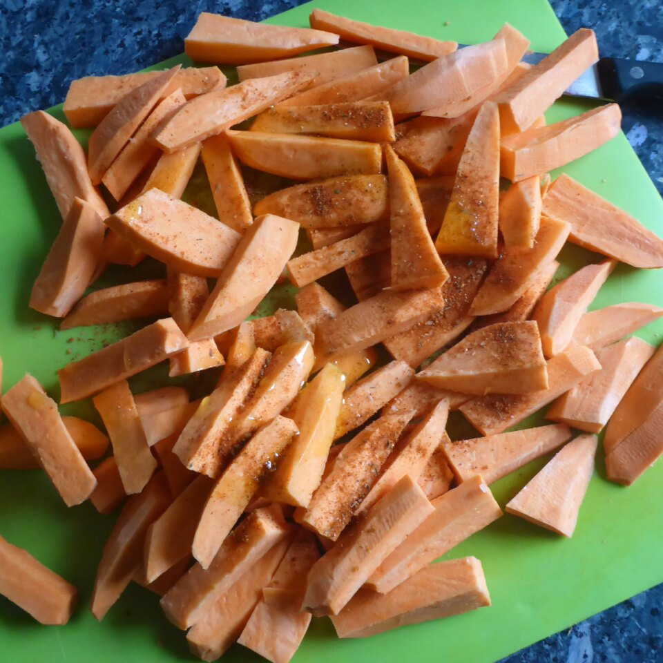 Einfacher Süßkartoffelsalat mit Feta - Ester kocht Einfacher Süßkartoffelsalat mit Feta - Ester kocht