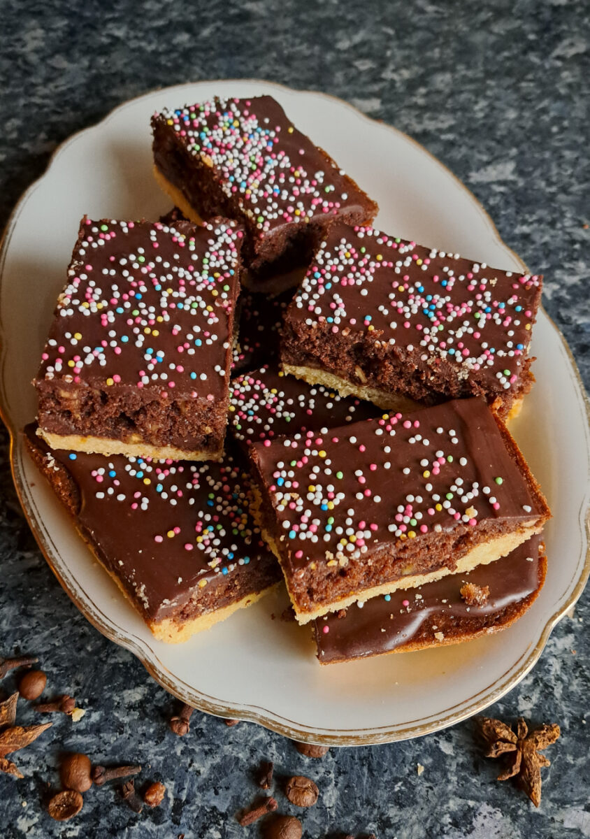 Rezept für köstliche Gewürzschnitten vom Blech - Ester kocht Rezept für köstliche Gewürzschnitten vom Blech - Ester kocht